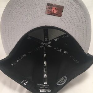 Accessories - New Era NHL Philadelphia Flyers Fitted Hat Accessories - New Era NHL Philadelphia Flyers Fitted Hat